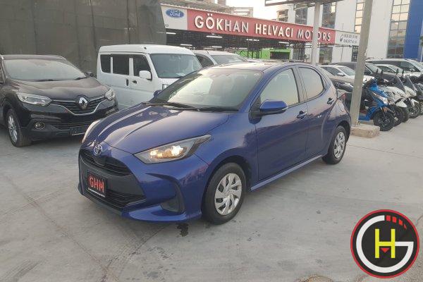 TOYOTA Yaris